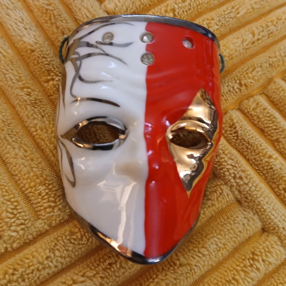 Elegant Gold White & Red ITALY Masquerade Mask